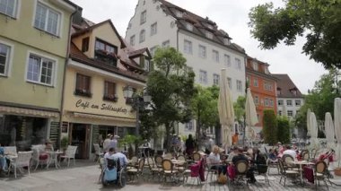 MEERSBURG, ALMANY - 15 Haziran 2019: Almanya 'nın güneybatısında Baden-Wurttemberg eyaletinde küçük bir kasaba. Constance Gölü kıyısında
