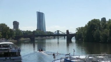 FRANKFURT, GERMANY - 17 Haziran 2019: Ostend bölgesindeki Avrupa Merkez Bankası 'nın yeni genel merkezi,