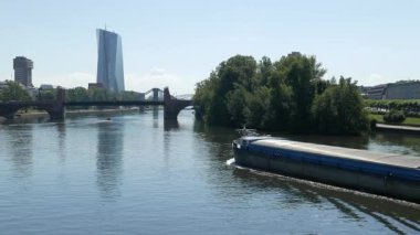 FRANKFURT, GERMANY - 17 Haziran 2019: Ostend bölgesindeki Avrupa Merkez Bankası 'nın yeni genel merkezi,