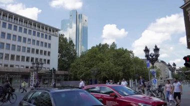 FRANKFURT, GERMANY - 17 Haziran 2019: Finansal bölgedeki Deutsche Bank Twin Towers