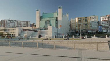 SANTANDER, SPAIN - 26 Mart 2019: Festivaller Sarayı, mimar Francisco Saenz de Oiza 'nın eseri, kötü niyetle 