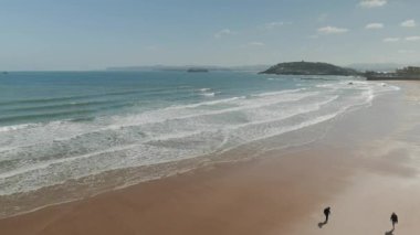 SANTANDER, SANTANDER - 27 Mart 2019: Sardinero, İspanya 'nın başkenti Santander' in (Cantabria) turistik bölgelerinden biridir..