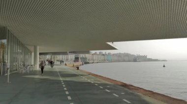SANTANDER, İspanya - 28 Mart 2019: The Centro Botin, Renzo Piano 'nun ülkedeki ilk büyük görevi,
