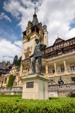 Romanya Kralı I. Carol 'un Heykeli, Peles Kalesi, Sinaia, Romanya