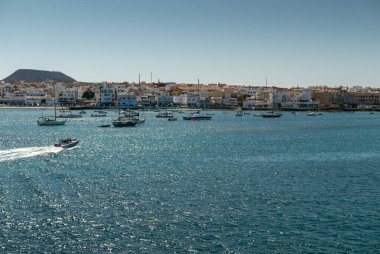 Lanzarote adasının kıyısında, Playa Blanca 'nın önünde, adanın güneyinde.