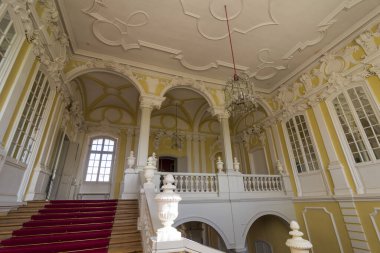 PILSRUNDALE, LATVIA - 9 Haziran 2016: Rundale Sarayı 'nın İçi. Şu anda Letonya' da bulunan Courland Dükleri için inşa edilen iki büyük barok sarayından biri.