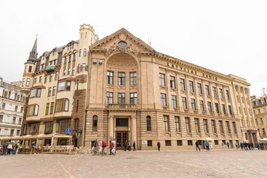 RIGA, LATVIA - 10 Haziran 2016: Riga Eski Kasabası 'nda mimarlık. Riga 'nın tarihi merkezi UNESCO' nun Dünya Mirasları Alanıdır.