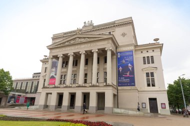 RIGA, LATVIA - 10 Haziran 2016: Letonya ulusal opera ve bale tiyatrosu. 