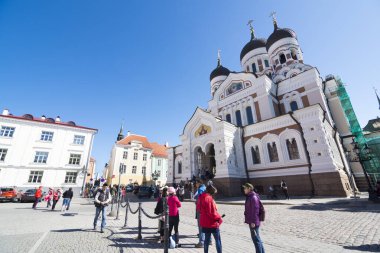 TALLINN, ESTONIA - 12 Haziran 2016: Estonya 'nın Tallinn Eski Kasabası' ndaki bir ortodoks katedrali olan Alexander Nevsky Katedrali.