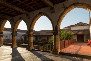 FUNCHAL, MADEIRA, PORTUGAL - 9 Eylül 2017: Santa Clara Manastırı 16. yüzyılın sonlarında Madeira Adası 'nın ikinci yüzbaşı Joao Goncalves da Camara' nın emriyle inşa edilmiştir.