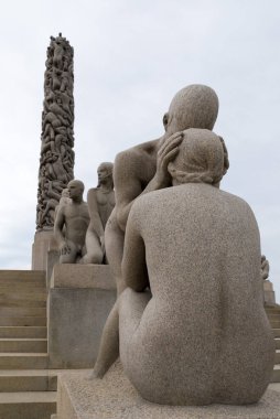 OSLO, NORway - 7 Haziran 2017: Vigeland Park 'ta Gustav Vigeland' ın heykelleri