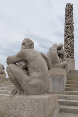 OSLO, NORway - 7 Haziran 2017: Vigeland Park 'ta Gustav Vigeland' ın heykelleri