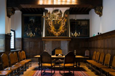 NAARDEN - NETHERLANDS - 13 Mayıs 2017: Naarden belediye binasının içi. Hollanda 'nın Kuzey Hollanda eyaletinde yer alan Gooi bölgesinde yer alan bir şehirdir..