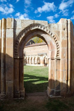 SORIA, İspanya - 2 Kasım 2016: Soria 'daki San Juan de Duero Manastırı. İspanya