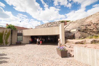 HELSINKI, FINLAND - 13 Haziran 2016: Helsinki. Kayadaki kilise, modern mimarinin en ilginç binalarından biri.