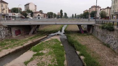 SOFYA, BULGARIA - 8 Haziran 2018: Sofya kentinden geçen Perlovska Nehri