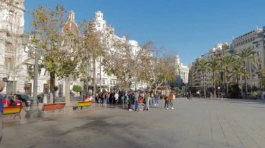 VALENCIA, İSPAN - 5 Şubat 2019 Valencia belediye binası meydanı. Plaza de Ayuntamiento, İspanya