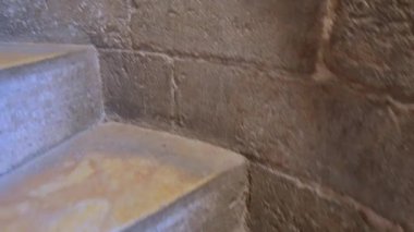 VALENCIA, İspanya - 5 Şubat 2019: Miguelete Kulesi 'ne giden sarmal merdiven, Valencia Katedrali' nin çan kulesi.