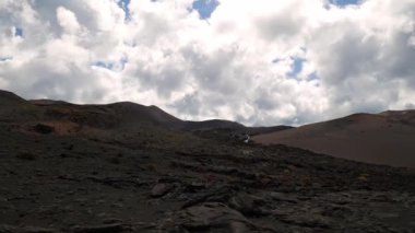 İspanya 'nın Kanarya Adaları' ndaki Lanzarote kentindeki Timanfaya Milli Parkı (ayrıca 