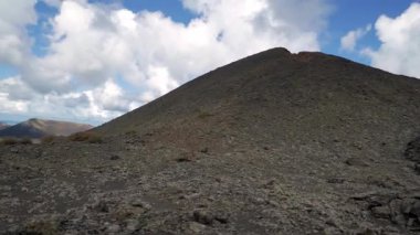 İspanya 'nın Kanarya Adaları' ndaki Lanzarote kentindeki Timanfaya Milli Parkı (ayrıca 