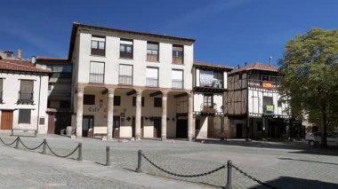 Eski ortaçağ Caddesi eski ortaçağ köyü, Covarrubias, Burgos, İspanya.