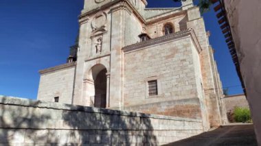 Lerma, İspanya 'daki San Pedro Koleji Kilisesi. eğilim