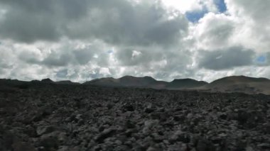 İspanya 'nın Kanarya Adaları' ndaki Lanzarote kentindeki Timanfaya Milli Parkı (ayrıca 