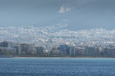 Ege 'den Atina kentinin manzarası