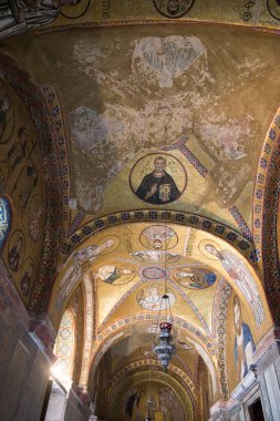 DİSTOMO, GREECE - 30 Ekim 2015: Hosios Loukas manastırı, Orta Bizans mimarisinin en önemli eserlerinden biri ve UNESCO Dünya Mirası Bölgesi