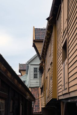 BERGEN, NORway - 2 HAZİRAN 2017 Hanseatic Mahallesi. Tipik bir köşe.