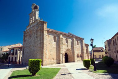 El Carmen de San Isidoro Kilisesi, Zamora, İspanya. Filtre kutuplandırılıyor