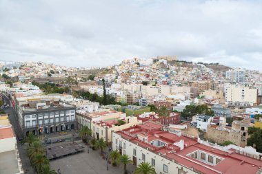 Las Palmas de Gran Canaria şehrinin panoraması. Belediye Binası