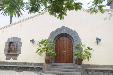 Pueblo Canario, Las Palmas (Kanarya Adaları, İspanya) şehrinin Garden City bölgesinde bulunan ve geleneksel Kanarya mimarisinden esinlenilmiş bir mimari kompleks..