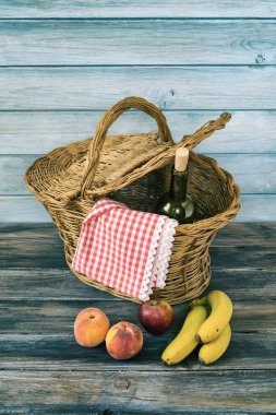 piknik sepeti gıda ile