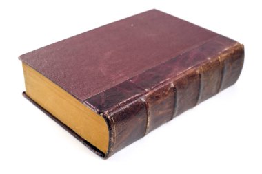 Beyazda izole edilmiş eski kitap