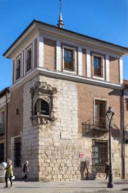 7 Kasım 2016, Valladolid Pimentel Sarayı, İspanya - 7 Kasım 2016. Kral II. Philip 'in doğduğu yer. Valladolid 'deki saray mimarisi örneği