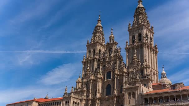 Zeitraffer Des Fassadenprofils Der Kathedrale Von Santiago Mit Wolken Und — Stockvideo