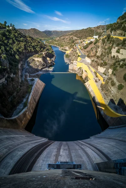 Barajın Üst Görünüm Dikey Bileşimi — Stok fotoğraf