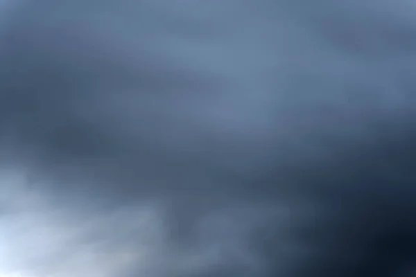 Fundo Padrão Nuvem Azul Macio Borrado Tempestuoso Com Uma Atmosfera — Fotografia de Stock