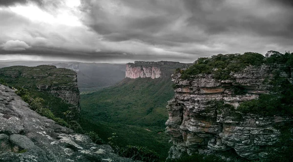 Stunning Panoramic Photo Showcasing Brazils Chapada Diamantina Landscape Featuring Mountains — Stock Photo, Image