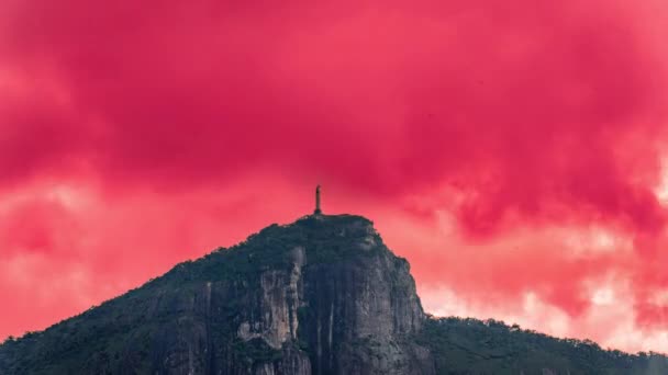 Oszałamiająca Timelapse Chrystusa Odkupiciela Rio Brazylia Niebem Pełnym Szybkich Czerwonych — Wideo stockowe