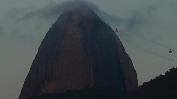 Timelapse Muestra Niebla Alrededor Del Pico Montaña Sugarloaf Con Teleférico — Vídeo de stock
