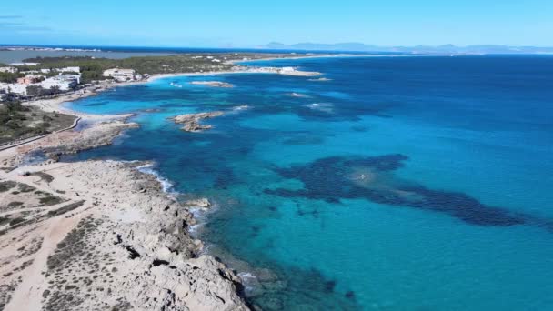 Aerial Loop Footage Formentera Showcases Beautiful Coves Clear Turquoise Waters — Stock Video