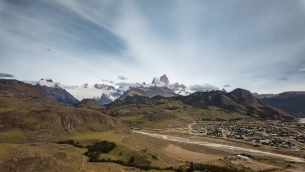 Chalten村与Fitz Roy峰和Torre Cerro峰的时间差 阿根廷 — 图库视频影像