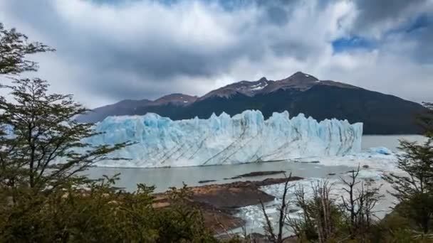 Lenyűgöző Timelapse Kijelzők Perito Moreno Gleccserek Forgó Jég Elülső Nézet — Stock videók