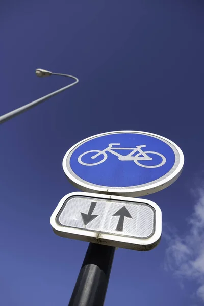 Сигнал Подробности Велосипедистов Городе Испании Спорт Здоровье — стоковое фото