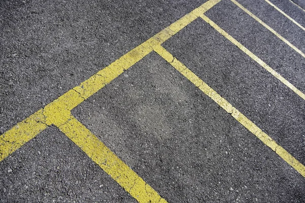 Λεπτομέρεια Από Κίτρινες Γραμμές Χώρο Στάθμευσης Στην Πόλη Δημόσιος Χώρος — Φωτογραφία Αρχείου
