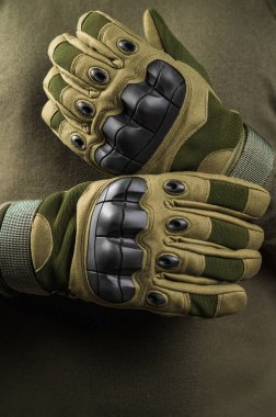 Kamuflaj taktik eldivenleri. Haki taktik eldivenler.