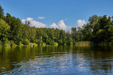 Sonbaharda Psel Nehri.
