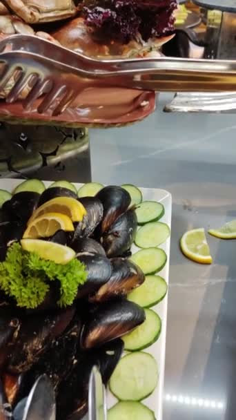 Рибний День Одному Ятизіркових Ресторанів Туреччини Велика Кількість Риби Риби — стокове відео
